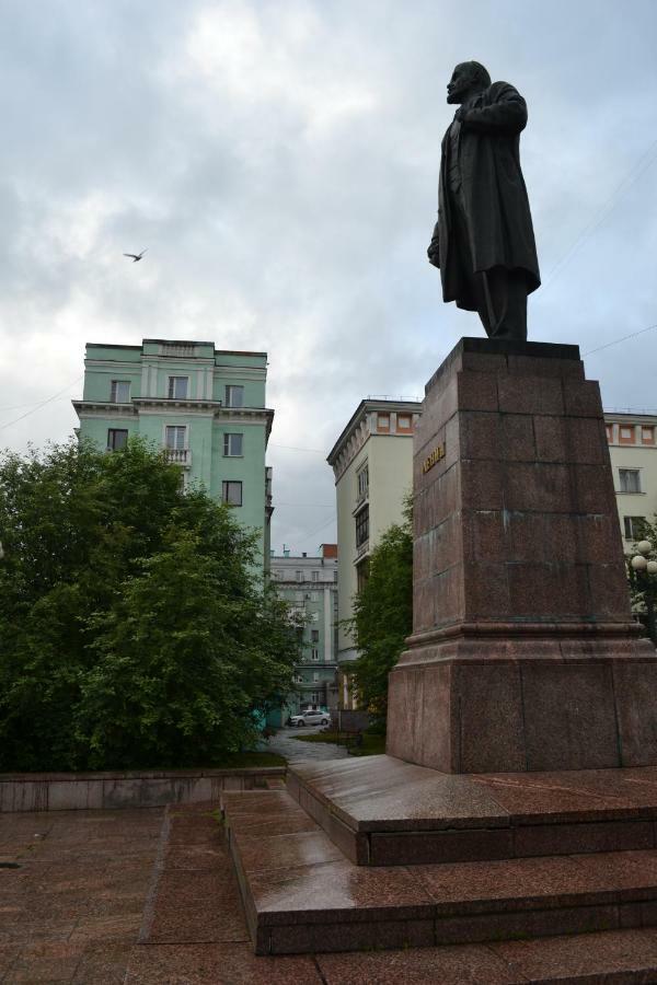 Апартаменти Lenin Avenue, 65 Мурманськ Екстер'єр фото